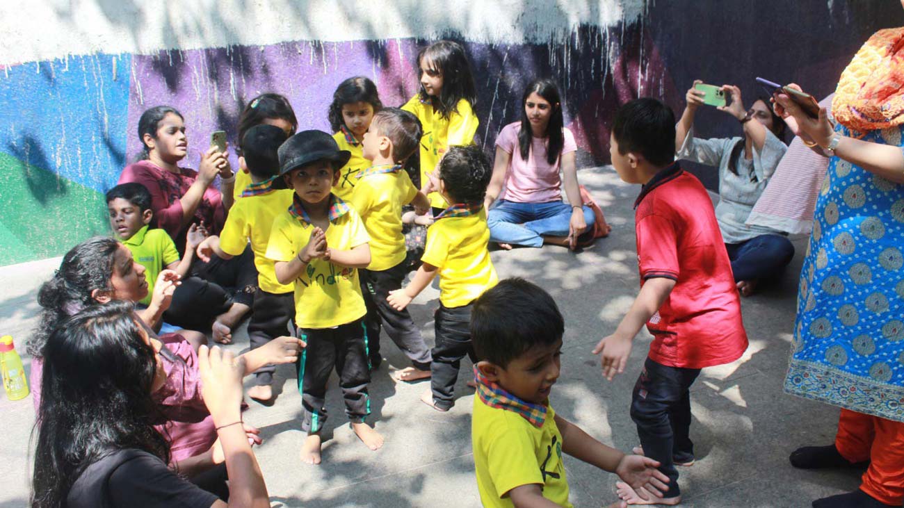 Happy Learning Environment